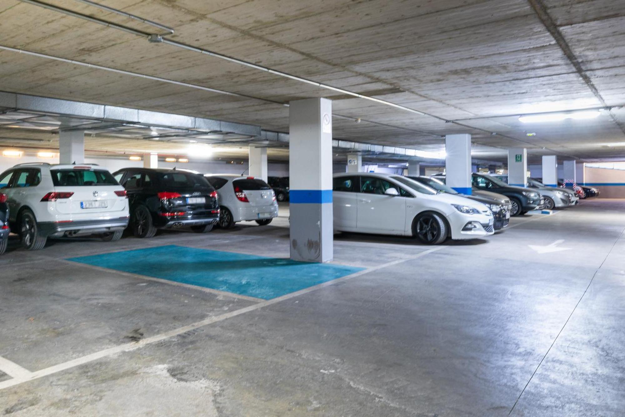 Wintowinrentals Quiet Apartment, Good Location, Free Parking مالقة المظهر الخارجي الصورة