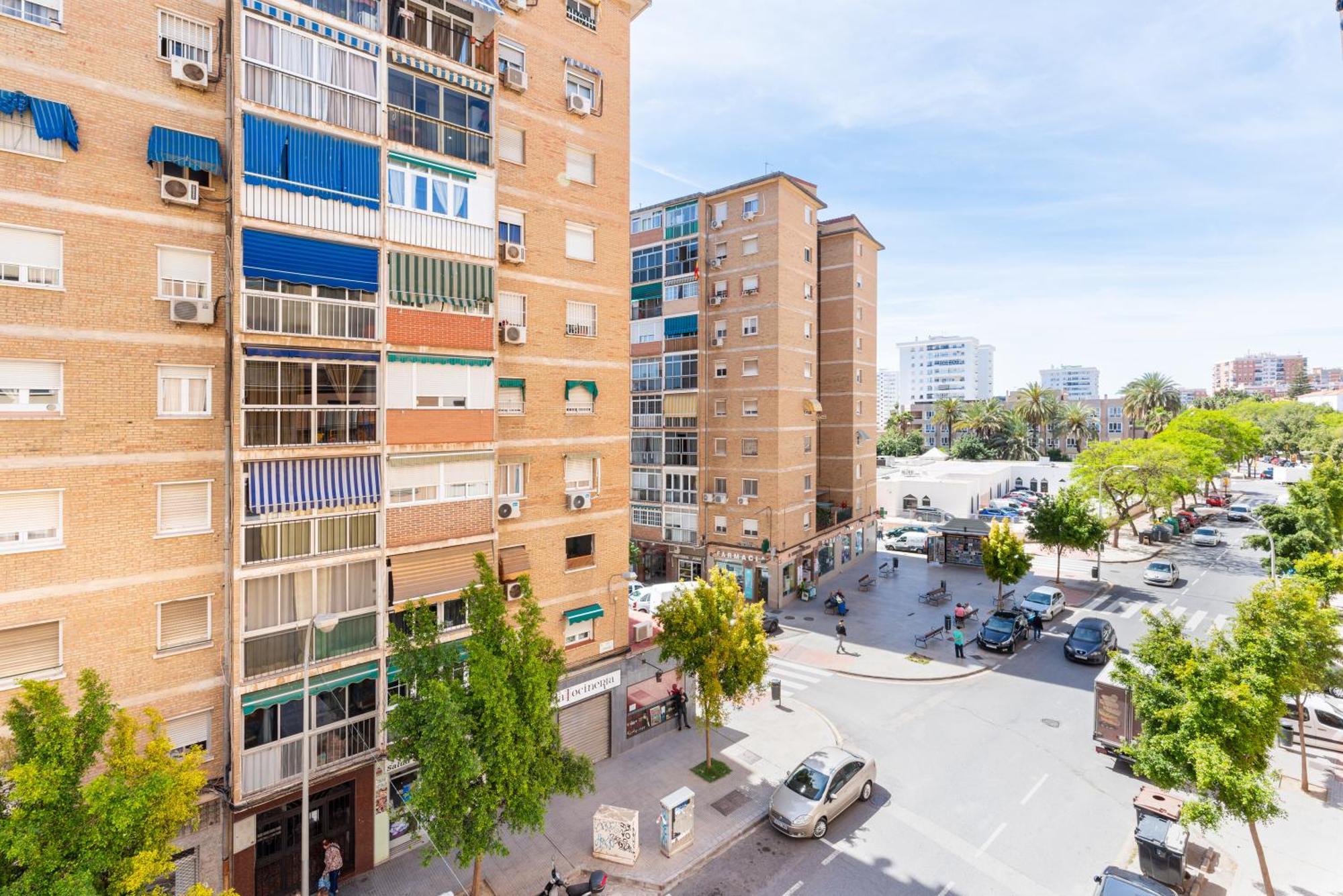 Wintowinrentals Quiet Apartment, Good Location, Free Parking مالقة المظهر الخارجي الصورة